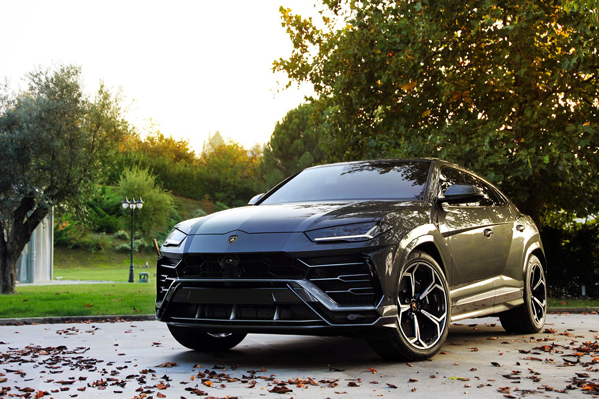 Hire new URUS GT RENT Luxury & Exotic Car Hire Italy