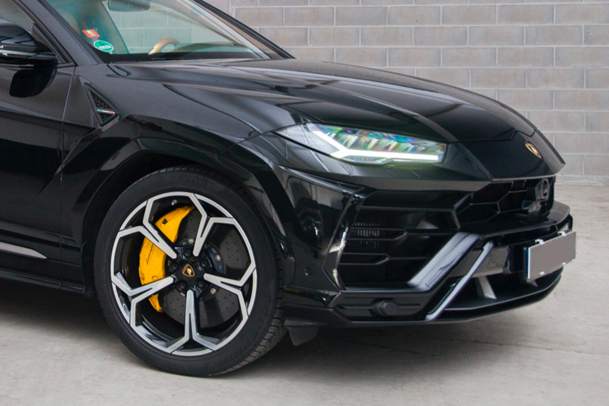 Hire new URUS GT RENT Luxury & Exotic Car Hire Italy