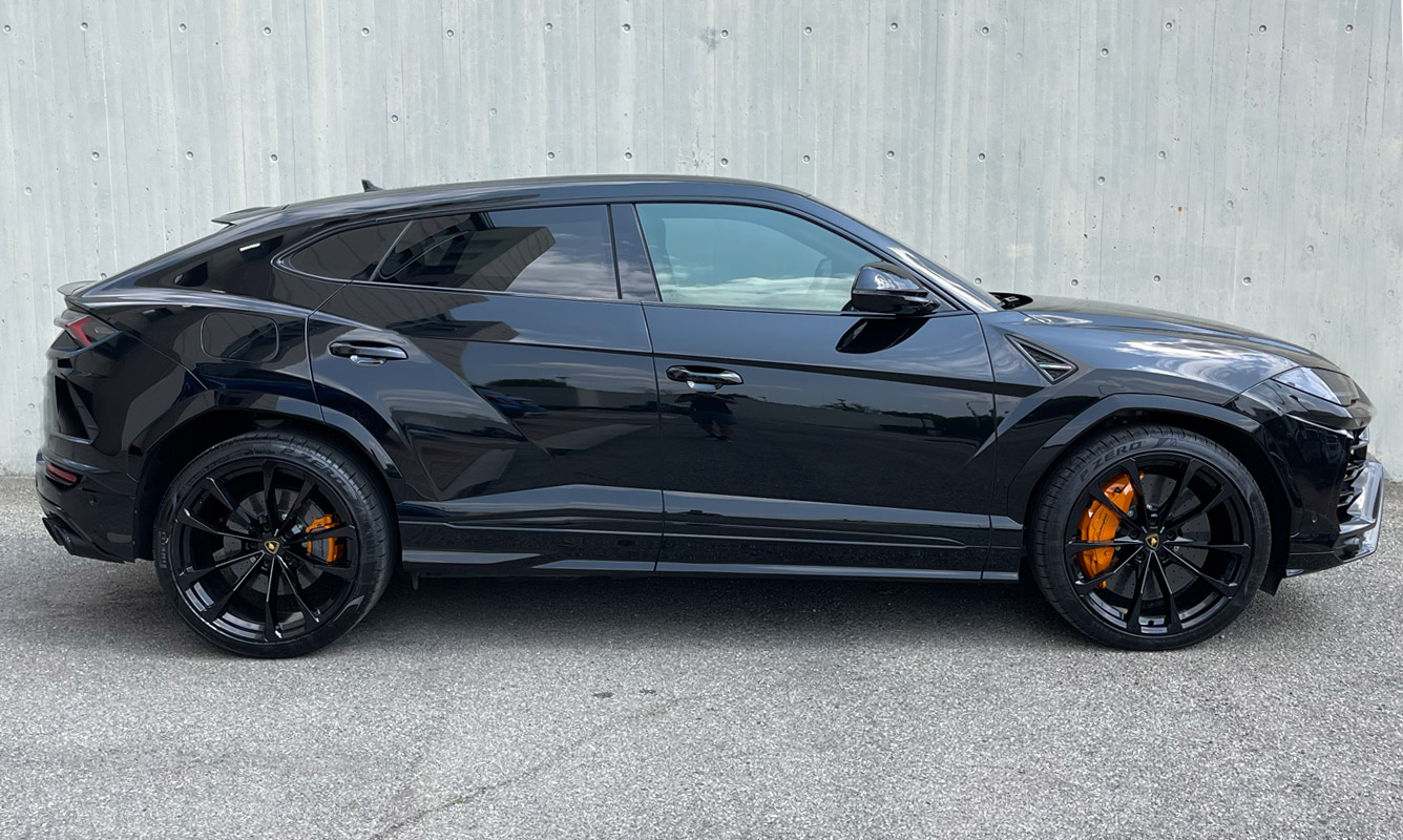 Hire new URUS GT RENT Luxury & Exotic Car Hire Italy